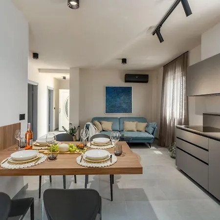 Aquila Premium Holiday home *